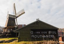 Kerstmarkt voor de buurt bij molen De Otter