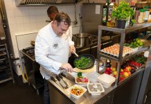 AH gaat maaltijden bezorgen in West