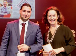 Studiezalen-oprichter Abdelhamid Idrissi wint Omarmprijs