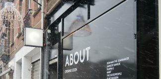 Winkelen en bierdrinken gaan samen bij About