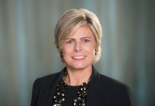 Prinses Laurentien komt voorlezen op Corantijnschool