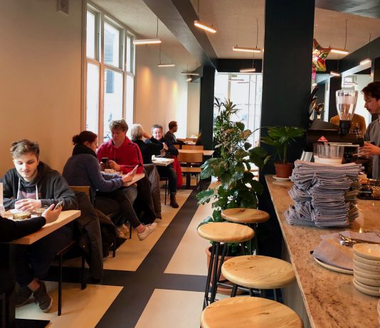 Bij Schuurmanoomkensgrassotti sjeest de tijd voorbij