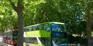 Elektrische bus voor toerist