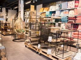 Xenos opent winkel op Plein ’40-’45