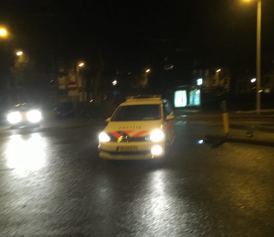 Agenten bedreigd met automatisch vuurwapen in Bilderdijkstraat