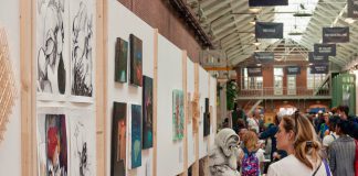 Reis langs kunst in De Hallen