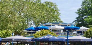 Biertjes drinken bij Het Theehuis