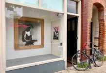 Staatsliedenbuurt eert F. Starik in etalages