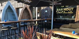 Laagdrempelig borrelen en eten bij Bar Hout in Houthaven