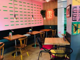 Veel rum en Surinaamse saté bij Carribean BBQ-bar Boótoe