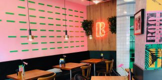 Veel rum en Surinaamse saté bij Carribean BBQ-bar Boótoe