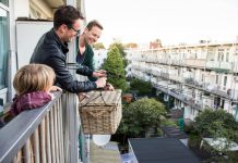 Kabelbanen verbinden overburen in De Baarsjes