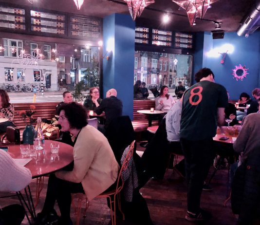 Gegrilde cactus en sissende kip bij Frida in De Baarsjes