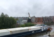 Brug vaker open voor containerschepen