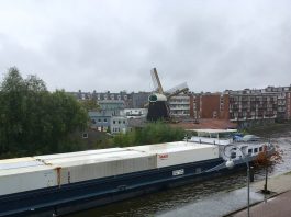 Brug vaker open voor containerschepen