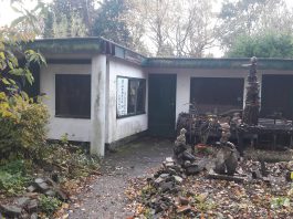 Dit gebouwtje is te huur voor weinig, voor iemand met een leuk idee