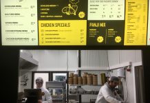 Kippenzaak Uncle Lee strijkt neer in de Jan Eef