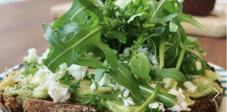 Ikaria Food op het Kwakersplein heeft eten waarmee je 100 jaar kunt worden