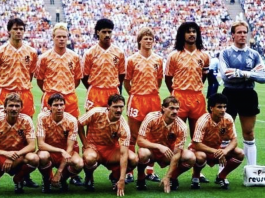 Cruyff Court opent op Balboaplein. Komen Gullit en Rijkaard?