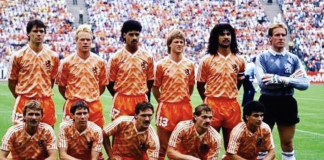 Cruyff Court opent op Balboaplein. Komen Gullit en Rijkaard?