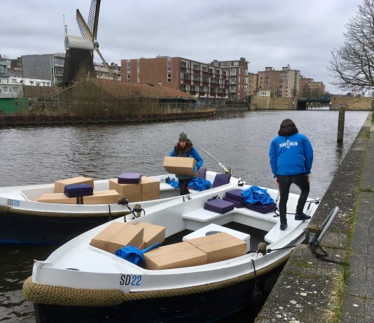 Bezorging lokale boodschappenbox per boot