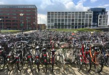 Proef met deelfietsen langs metrolijn in West
