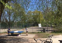 Tennisbaantje in Westerpark dicht