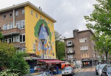 Ineens is daar die muurschildering aan de Bos en Lommerweg