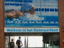 Baantjes trekken in zwembaden en boek lenen kan weer