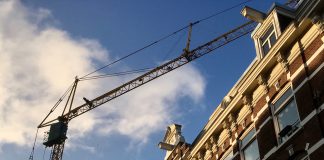 Verplicht bouwbord moet overlast tegengaan in West