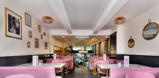 Turks ijs van geitenmelk bij Lawa in Nieuw-West