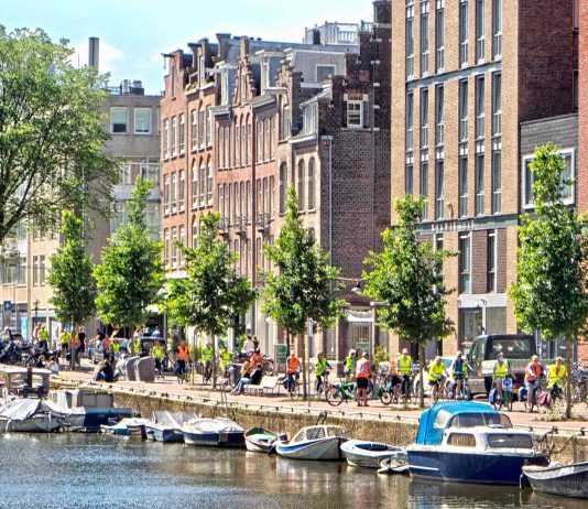 Fietsers voeren actie voor 30 km/u