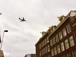 ‘Nieuwe geluidsregels Schiphol belemmeren woningbouw’