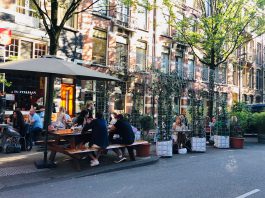 Het leven is zoet onder de pergola van De Italiaan