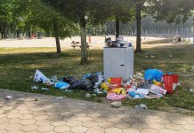 Jorine is klaar met de zooi op het Sloterstrand en bestelt zelf maar 4 containers bij Bol.com