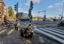 Bloemenzee voor ‘Tessie’ bij Willem de Zwijgerlaan