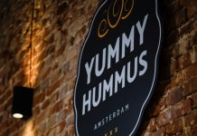 De fluweelzachte hummus van Yummy Hummus aan de Kinkerstraat