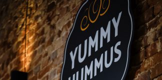 De fluweelzachte hummus van Yummy Hummus aan de Kinkerstraat