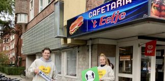 Vriendelijk wijzen op 1,5 meter afstand