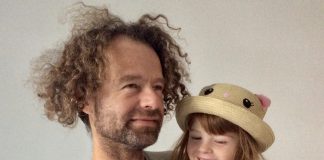 Robbert Steer, dj en astroloog: ‘Met andere ouders kan ik rustig drie uur op een bankje zitten’