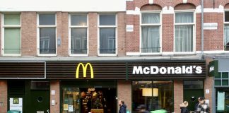 ‘Fietsen maaltijdbezorgers op parkeerplekken’