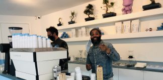 Waarom staat er toch steeds een rij bij de Ao Bar?