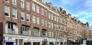 Bestuurder Birò rijdt in op handhavers