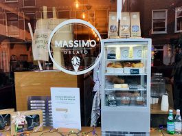 Bij Massimo haal je ontbijtjes met een broodje ijs of rum