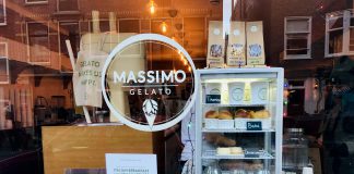 Bij Massimo haal je ontbijtjes met een broodje ijs of rum