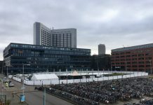 Coronatestlocatie XL in aanbouw bij Sloterdijk