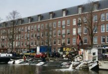 Woonboot De Wittenkade gezonken