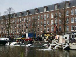 Woonboot De Wittenkade gezonken