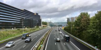 GroenLinks: ‘Bouw woningen op A10 West’
