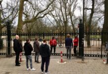Gemeente gooit Vondelpark weer dicht wegens drukte